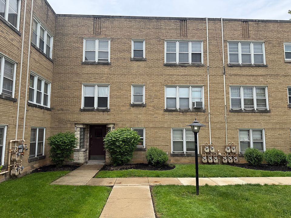1st image of 1747 W 95th Pl #1