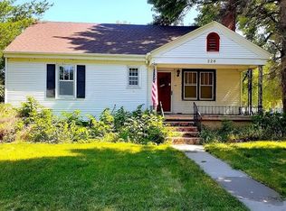 228 E Ashton Ave, Grand Island, NE 68801