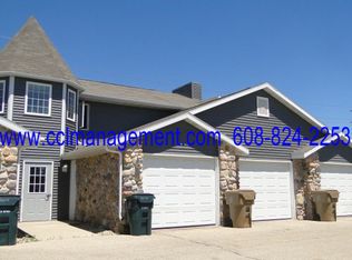 3201 Stonecreek Dr, Madison, WI 53719