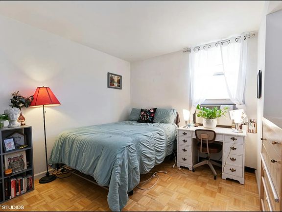 5th image of 3950 N Lake Shore Dr APT 1428