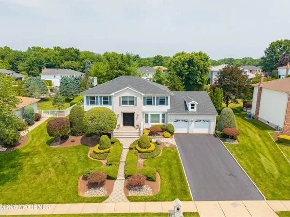 18 Carrie Drive, Marlboro, NJ 07746