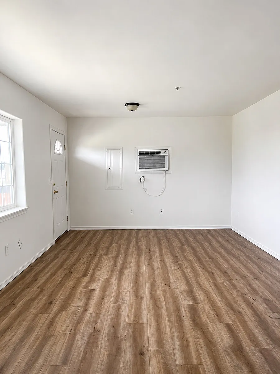 Building Photo - 601 Granger Ave #F