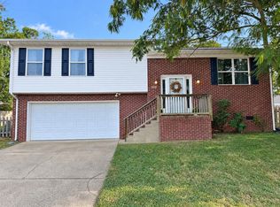 106 Fox Run Dr, Wilmore, KY 40390