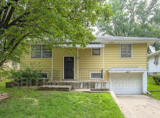 1233 Dickinson Rd, Independence, MO 64050