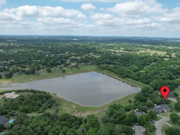 141 Lakeview Dr, Aledo, TX 76008