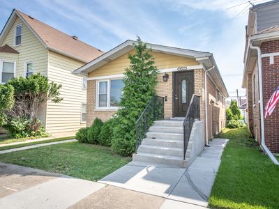 3719 N New England Ave, Chicago, IL, 60634