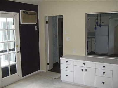5th image of 23809 Edgehill Dr