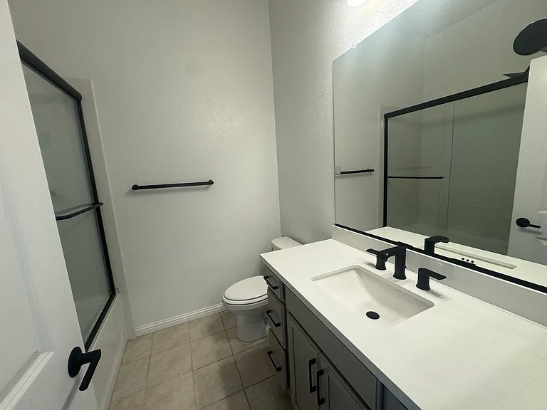 2870 Derbyline Ln — Photo 21