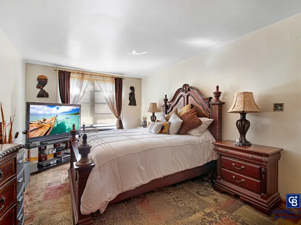 1275 East 51st Street image 4 of 6