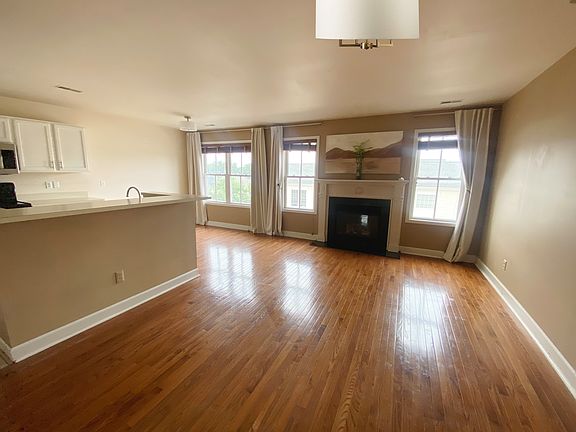 3rd image of 3981 Forester Blvd #3981