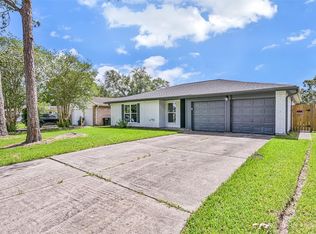 16718 Barcelona Dr, Friendswood, TX 77546