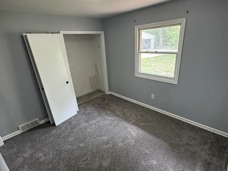 5893-95 Crestmoor Dr S #5895 — Photo 5