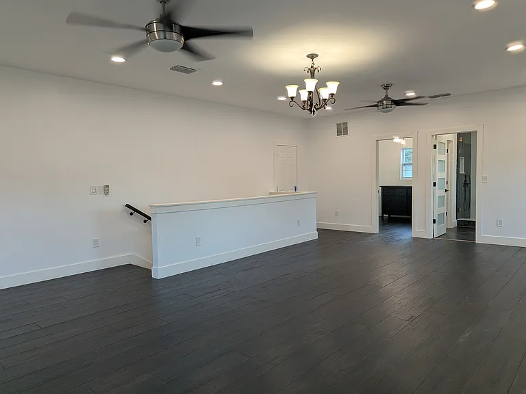 974 Pinelli St — Photo 28