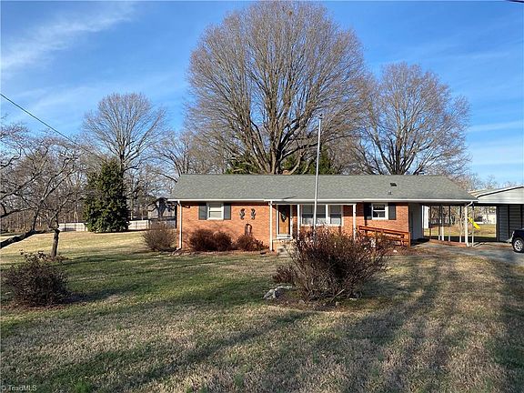 3rd image of 543 Elva Dr