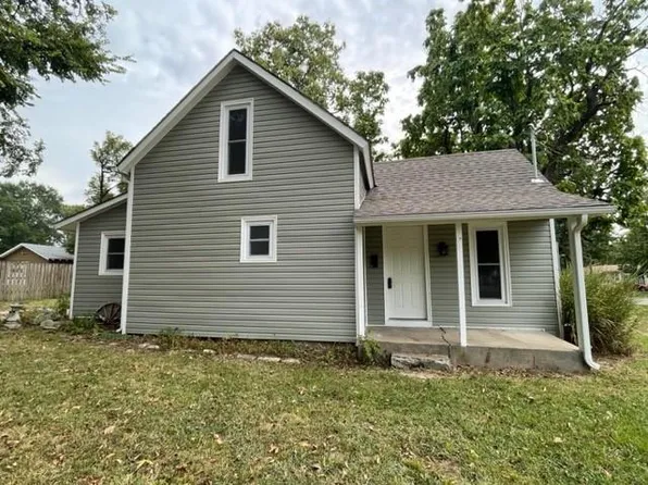 921 W 6th St, Pittsburg, KS 66762