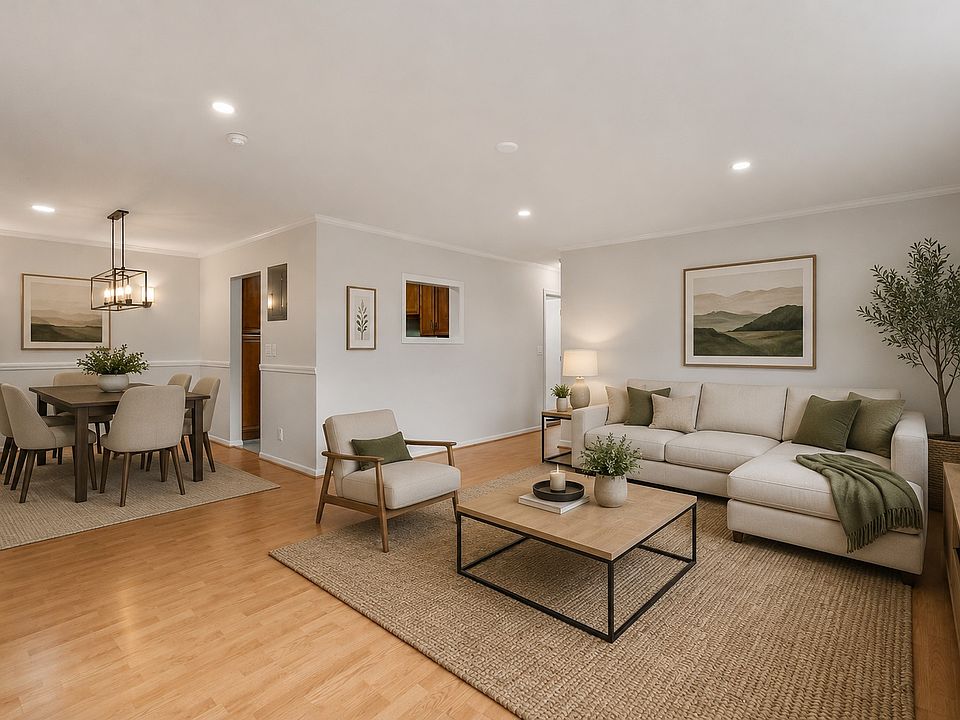 1st image of 4 Tara Dr #4
