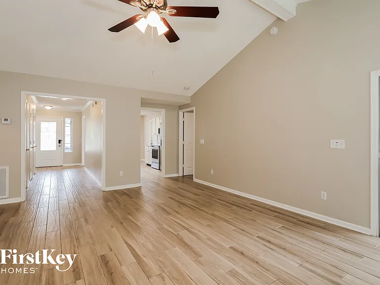 10677 Talon Ct — Photo 4