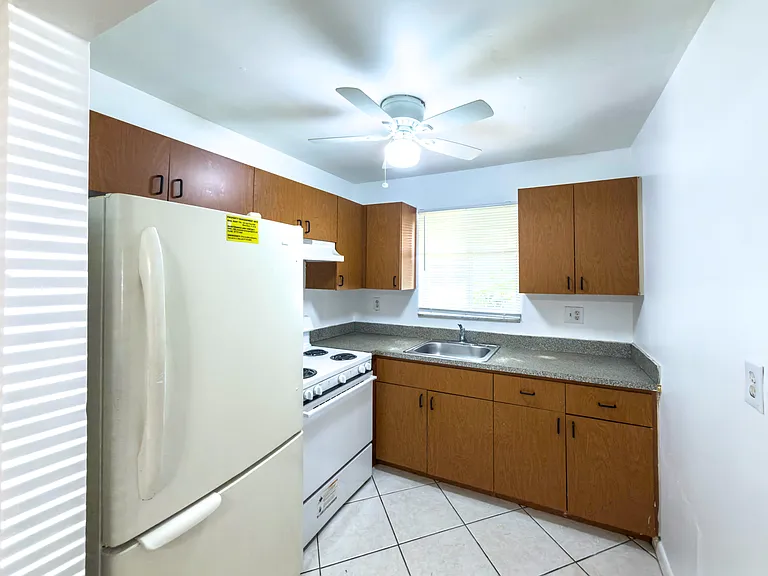 4109 Riverside Dr — Photo 15