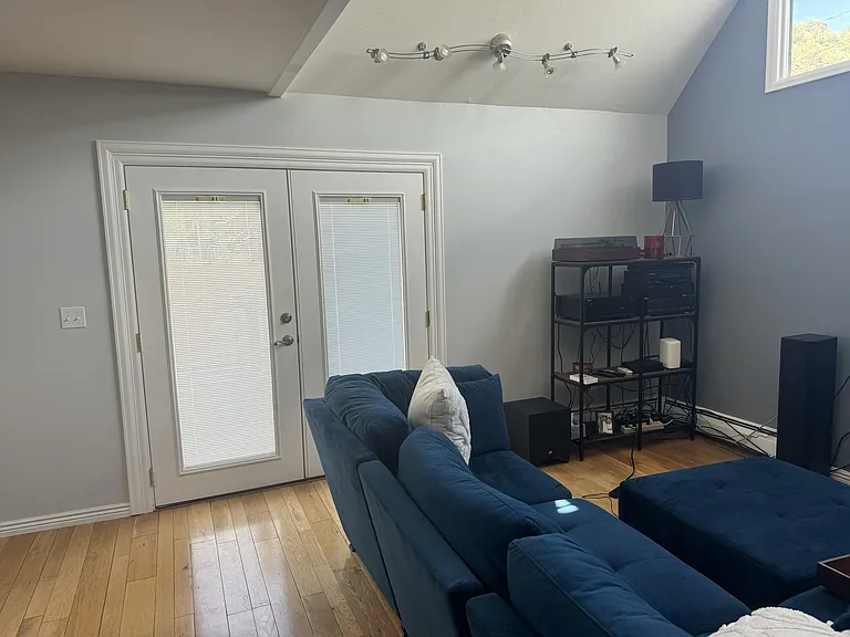 327 Virginia St — Photo 11