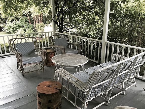2nd image of 11 Montauk Avenue Ext
