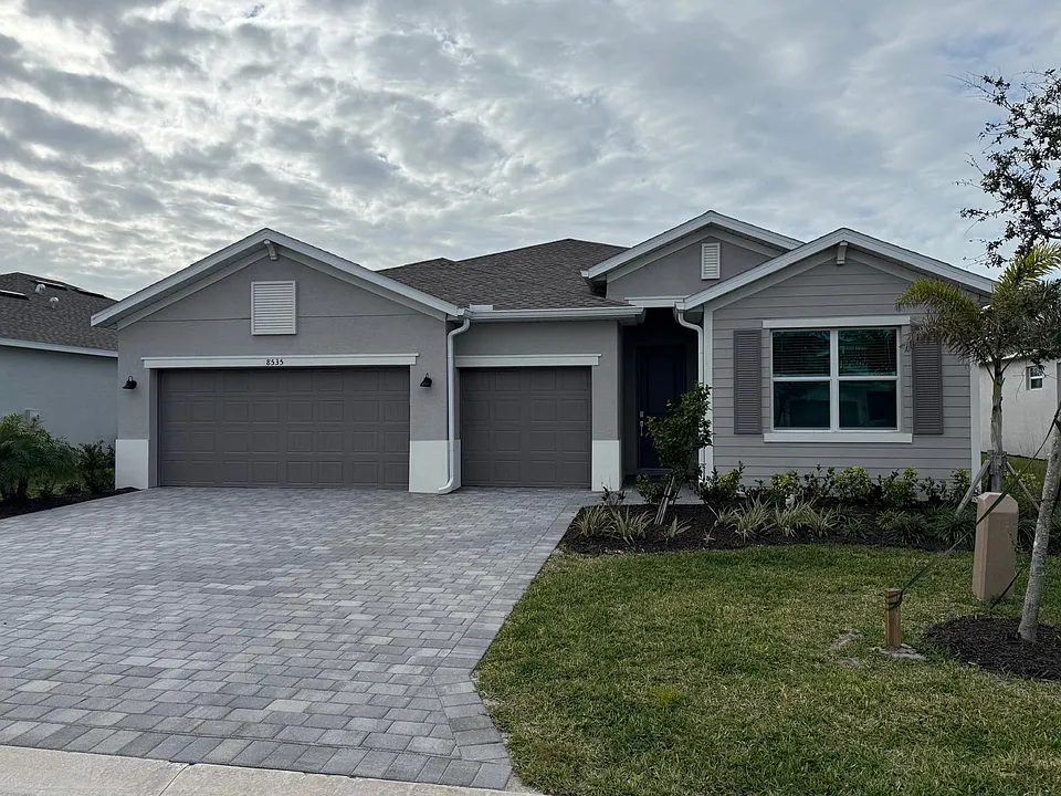 8535 Saint Kitts Cir