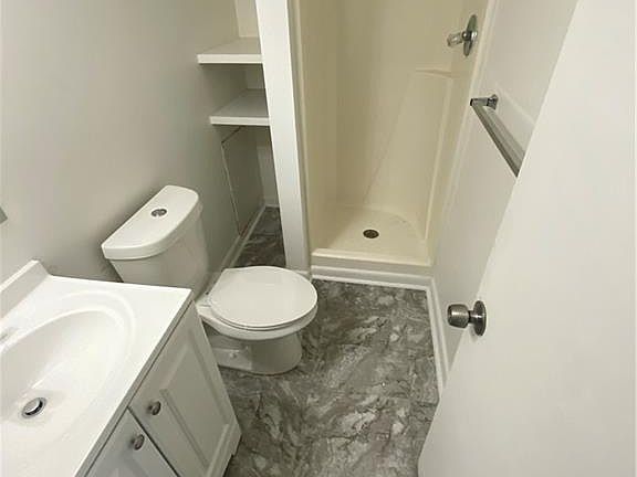 4th image of 518 19th St #A4