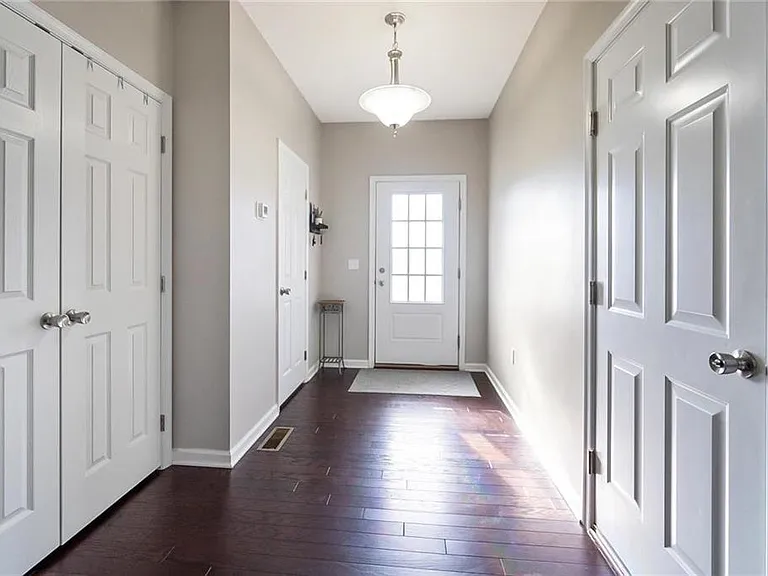 1419 Black Forest Dr — Photo 5
