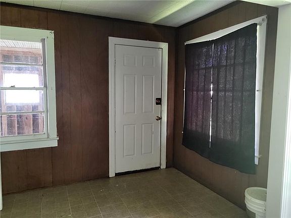 3rd image of 4065 Lloyd Station Rd