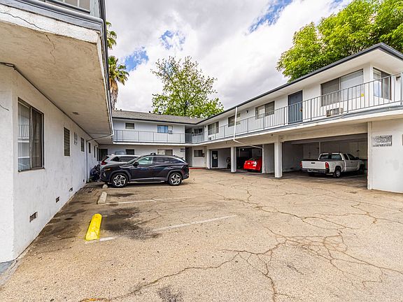 4th image of 15456 Vanowen St
