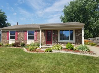 42423 Lynda Dr, Clinton Township, MI 48038