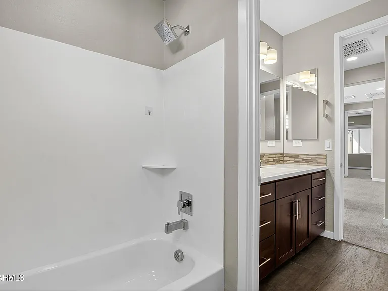 2350 W Gloria Ln — Photo 34
