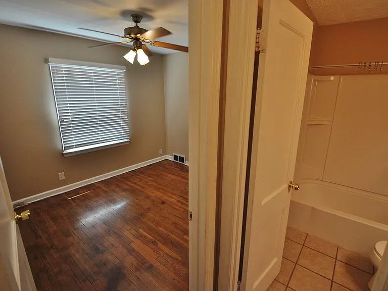 3259 Potter St — Photo 11