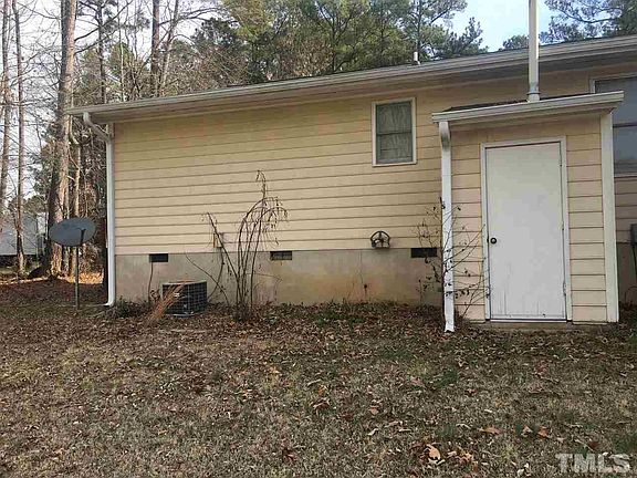 3rd image of 2200 Peppertree St