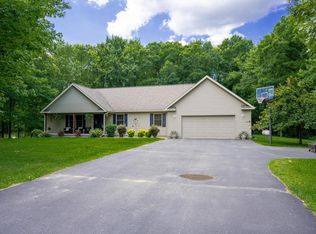 N3575 Oak Hill Est N, Mauston, WI 53948