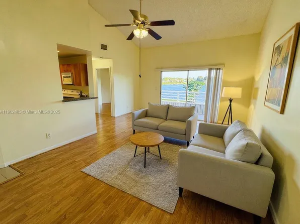 3453 NW 44th St APT 201, Fort Lauderdale, FL 33309