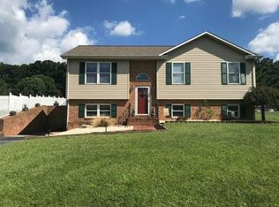 4236 Alleghany Dr, Salem, VA 24153