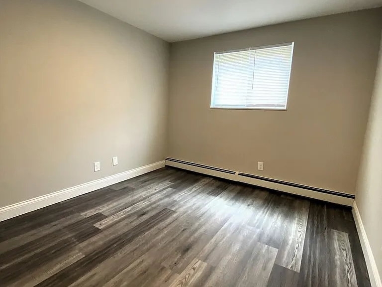 2036 Wayne Ave #C — Photo 7