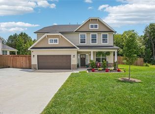 673 Mahogany Dr, Thomasville, NC 27360