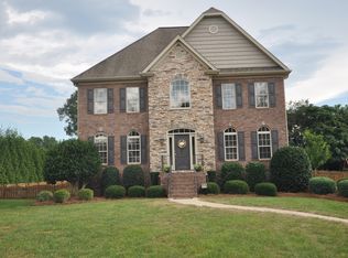 109 Redmeadow Dr, Advance, NC 27006