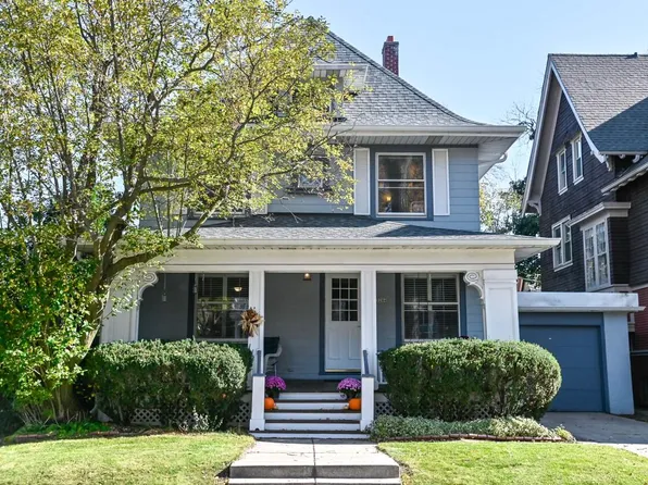 3284 North Summit AVENUE, Milwaukee, WI 53211