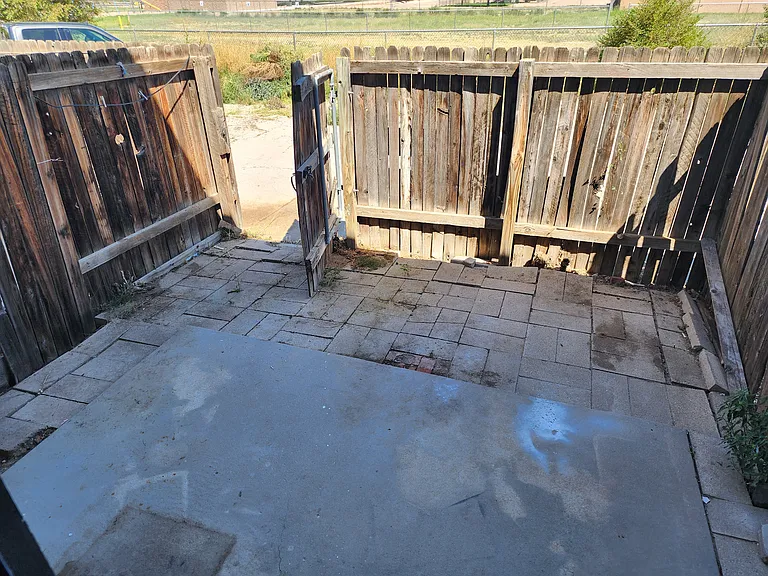 32 Royal Crest Dr #C — Photo 15