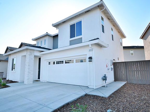 2nd image of 809 Big Range Way