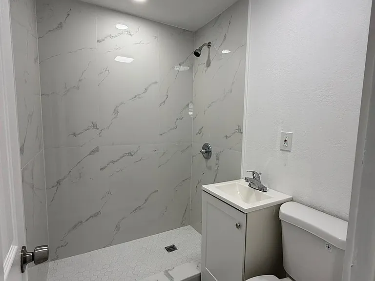 4400 SW 36th St — Photo 17