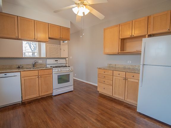 5th image of 4945 N Saint Louis Ave APT 3