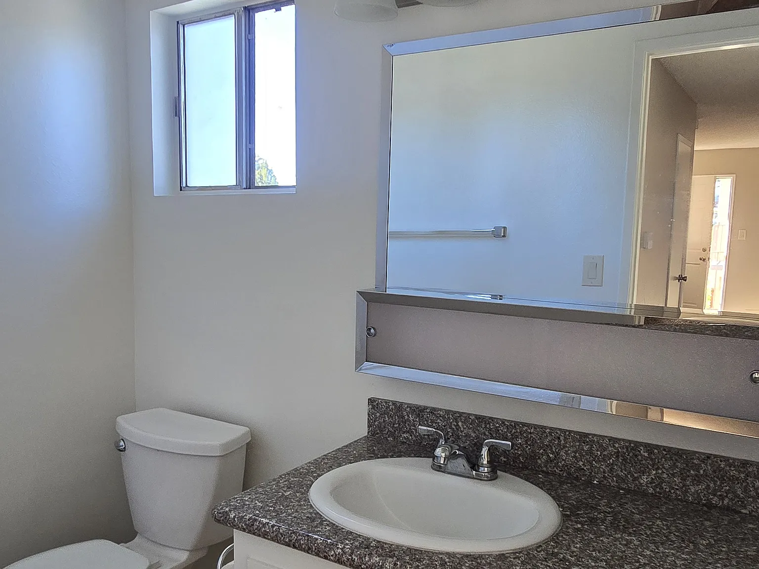 Townhouse Apartments — Photo 3