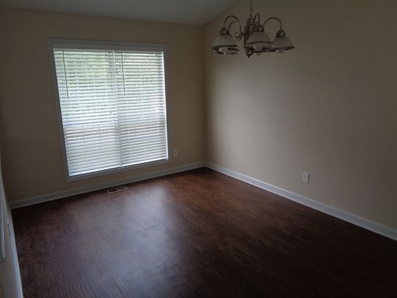 4th image of 6015 Daffodil Dr