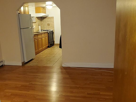 4th image of 2222 Bouck Ave #1