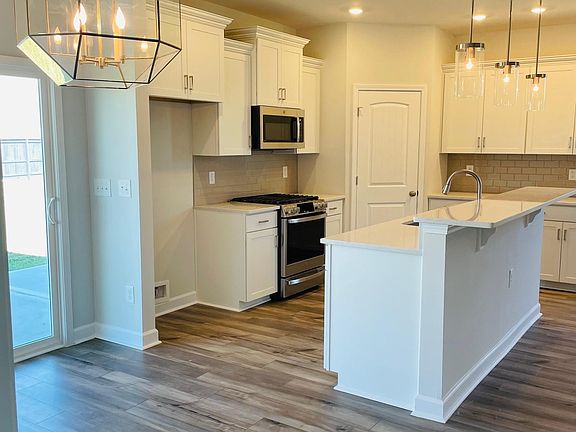 5th image of 293 Portofino Dr