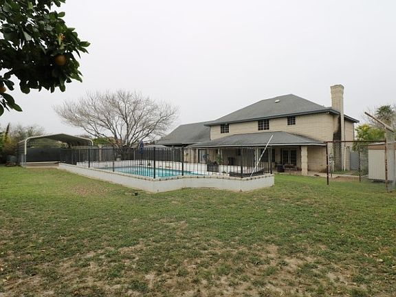 2nd image of 277 Loma Dr