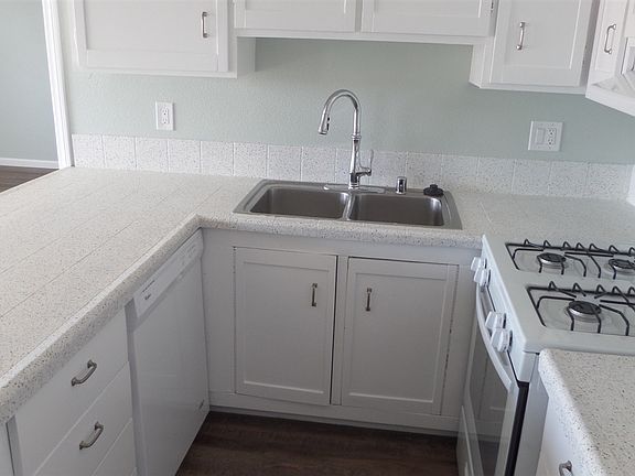 2nd image of 220 Barnes St APT 2